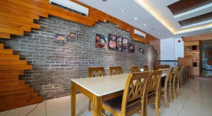 Hotel Vanna Angeles City Pampanga By Reddoorz